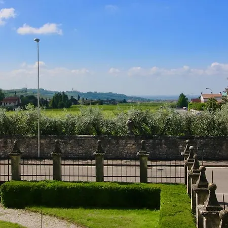 Apartment Via Cadene *